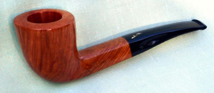Completely handmade, unique and unrepeatable pipe - Savinelli Autograph